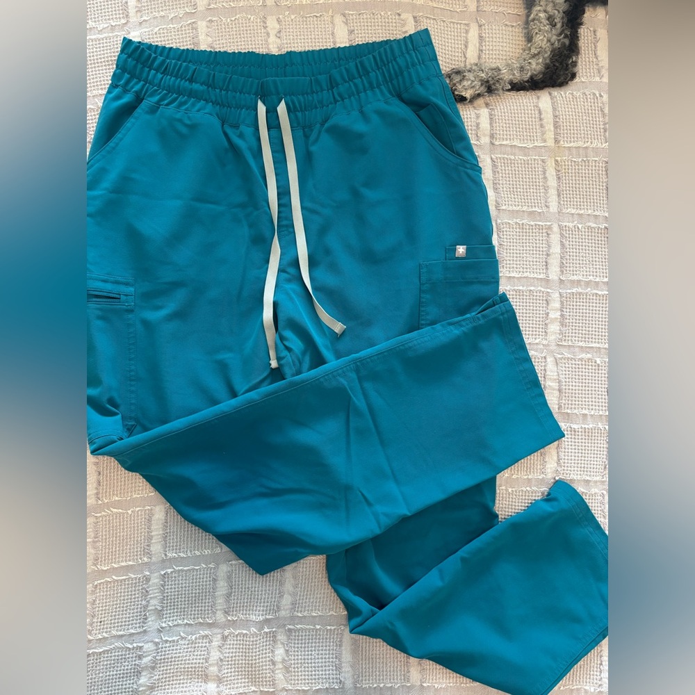 Figs Women's Teal straight leg scrub pants - LARGE